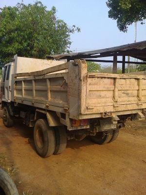 ขายรถ 6 ล้อดั้ม ISUZU ROCKY 175 แรงพวงมาลัยพาเวอร์เบรคทิฟฟี่เครื่องดีทะเบีนรเต็ม