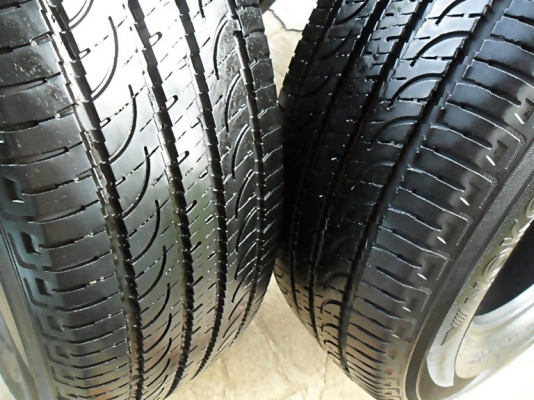 ยางขอบ17 โยโกฮาม่า 225-65-R17ลงพื้นปี15 (4เส้น 4,900)ดอกเพียบ