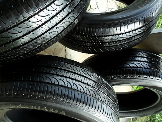 ยางขอบ17 โยโกฮาม่า 225-65-R17ลงพื้นปี15 (4เส้น 4,900)ดอกเพียบ