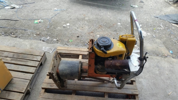 เครื่องตบดินกระโดดแบบจิงโจ้ tractor-backhoe ส่งไประยองครับ ลูกค้า รอรับได้เลยครับ เครื่องตบดินกระโดดแบบจิงโจ้ tractor-backhoe ส่งไประยองครับ ลูกค้า รอรับได้เลยครับ