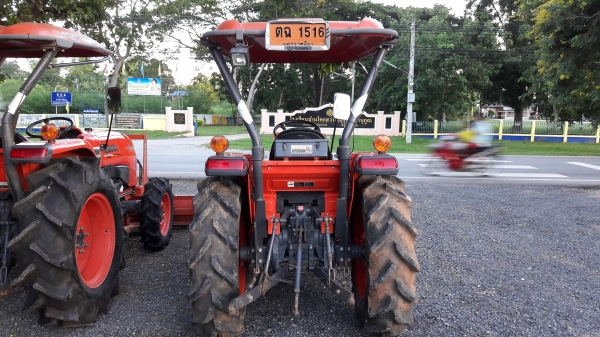 ขายรถไถL3608ใบมีดผาล4พร้อมใช้ครับ ขายรถไถL3608ใบมีดผาล4พร้อมใช้ครับ