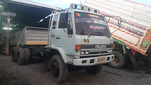 ขายครับ..ร็อคกี้นางฟ้าแท้ 195 สองเพลา FVZ