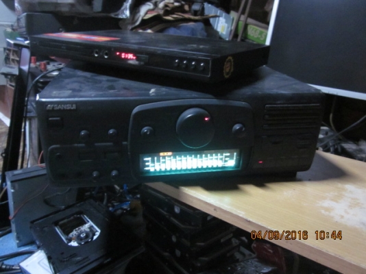เครื่องเสียงซันซุยครับ ภาคขยาย+จูนเนอร์ Fm