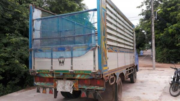 ขายด่วน หกล้อ ISUZU NPR ดั้มประกอบคอกเกษตรเครื่อง130แรง เฟืองท้ายFหน้าF คัชชีสวย ยางพร้อมใช้งาน เอกสารเล่มทะเบียน