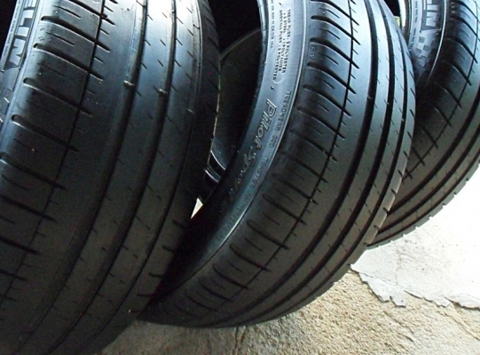 ยางขอบ17  มิชลิน 215-45-R17ลงพื้นปี15 (4เส้น4,800)