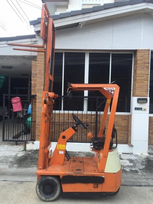 ขาย ฟอร์คลิฟไฟฟ้านั่งขับนำเข้า toyota FB5 น้ำหนักยก500โล