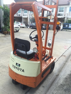 ขาย ฟอร์คลิฟไฟฟ้านั่งขับนำเข้า toyota FB5 น้ำหนักยก500โล