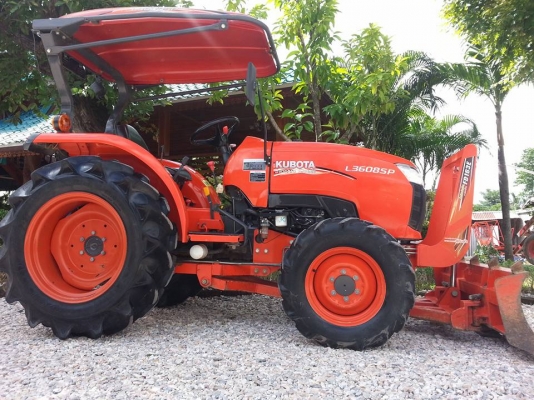 คูโบต้า L3608SP 4 WD พร้อมใบมีดตราช้าง 451 ชั่วโมง ปี 2557