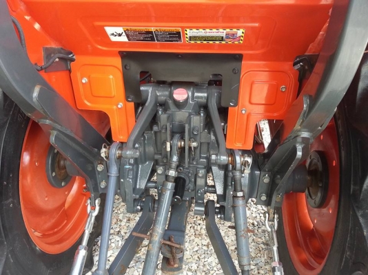 คูโบต้า L3608SP 4 WD พร้อมใบมีดตราช้าง 451 ชั่วโมง ปี 2557