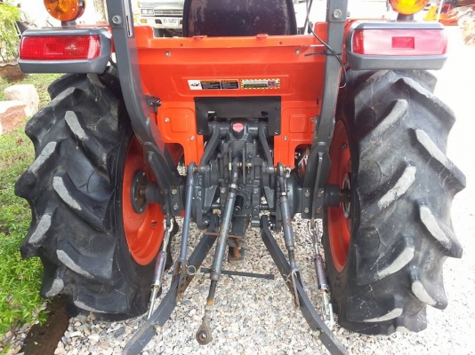 คูโบต้า L3608SP 4 WD พร้อมใบมีดตราช้าง 451 ชั่วโมง ปี 2557