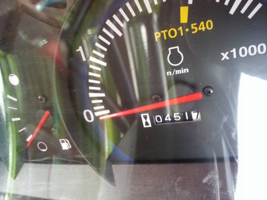 คูโบต้า L3608SP 4 WD พร้อมใบมีดตราช้าง 451 ชั่วโมง ปี 2557