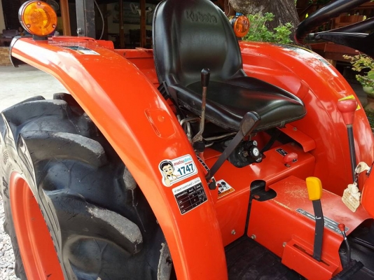 คูโบต้า L3608SP 4 WD พร้อมใบมีดตราช้าง 451 ชั่วโมง ปี 2557