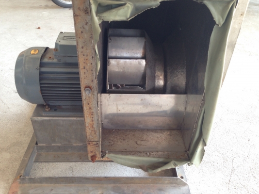 ขายโบวเวอร์ดูด-เป่าอากาศ โครงสร้างและใบพัดสแตนเลส Elaktim 2HP. 380V สภาพสวยมาก หมุนนื่ม ลมแรง พร้อมใช้งาน ขายโบวเวอร์ดูด-เป่าอากาศ โครงสร้างและใบพัดสแตนเลส Elaktim 2HP. 380V สภาพสวยมาก หมุนนื่ม ลมแรง พร้อมใช้งาน