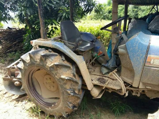 อิเซกิ TF327 4 WD พร้อมผานพรวน พวงมาลีััยเพาเวอร์  เครื่อง เกียร์ ไฮโดรลิกดี อิเซกิ TF327 4 WD พร้อมผานพรวน พวงมาลีััยเพาเวอร์  เครื่อง เกียร์ ไฮโดรลิกดี