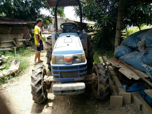 อิเซกิ TF327 4 WD พร้อมผานพรวน พวงมาลีััยเพาเวอร์  เครื่อง เกียร์ ไฮโดรลิกดี อิเซกิ TF327 4 WD พร้อมผานพรวน พวงมาลีััยเพาเวอร์  เครื่อง เกียร์ ไฮโดรลิกดี