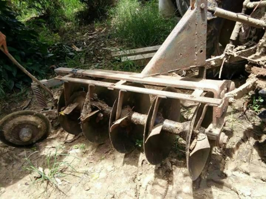 อิเซกิ TF327 4 WD พร้อมผานพรวน พวงมาลีััยเพาเวอร์  เครื่อง เกียร์ ไฮโดรลิกดี อิเซกิ TF327 4 WD พร้อมผานพรวน พวงมาลีััยเพาเวอร์  เครื่อง เกียร์ ไฮโดรลิกดี