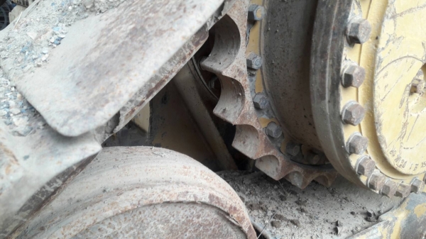 ขายรถแทรกเตอร์ CAT D6H SERIES II รถสวยมาก เอกสารเล่มท   ะเบียน ตู้เก๋ง มีแอร์ เกรยร์ท๊อค ตีน   ไก่  ช่วงล้าง 90\% ราคา.1350000 ต่อรอง