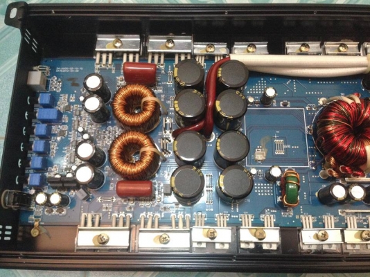 แอมป์คลาสดี SPATA SP-4000D มือสองสภาพสวยเดิมทุกจุด ไม่เคยซ่อม ใช้งานปกติ แรงๆขับซับ10&quot;-12&quot;หล่อทุกสเปค15&quot;ทั่วไปได้ ขาย 3850 บาท สนใจ0892425454 อยู่สระบุรีส่งได้