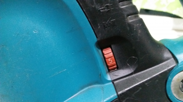 สว่านและสกัดระบบโรตารี่ makita มีระบบAVTลดและสั่นสะเทือน สว่านและสกัดระบบโรตารี่ makita มีระบบAVTลดและสั่นสะเทือน