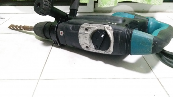 สว่านและสกัดระบบโรตารี่ makita มีระบบAVTลดและสั่นสะเทือน สว่านและสกัดระบบโรตารี่ makita มีระบบAVTลดและสั่นสะเทือน