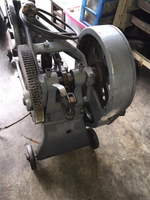 ขาย แท่นเลื่อยตัดเหล็กญี่ปุ่นไฟบ้าน220หายากแข็งแรงมากถึกทนกว่างานใต้หวันเยอะๆ ขาย แท่นเลื่อยตัดเหล็กญี่ปุ่นไฟบ้าน220หายากแข็งแรงมากถึกทนกว่างานใต้หวันเยอะๆ