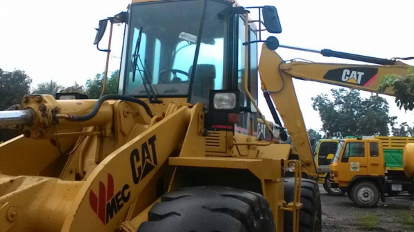 ขายรถตักล้อยาง CAT 950-F พร้อมใช้ ราคา.1650000 ต่อรอง