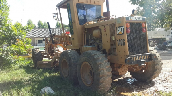 ขายรถเกรด CAT 140-G เครื่อง 72.V ซีเรี้ยล 07800 กว่า สะภาพ พร้อมใช้ ราคา.1900000 ต่อรอง