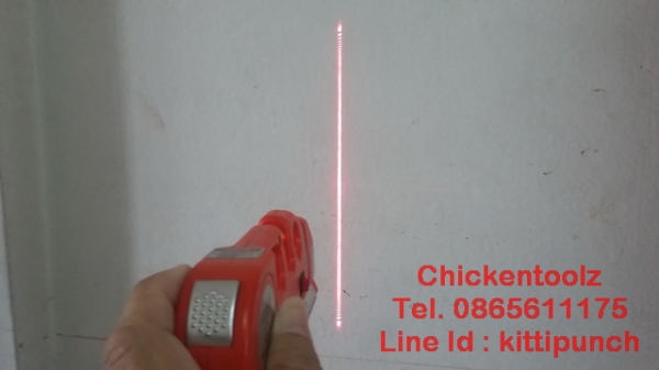 ระดับน้ำเลเซอร์ มีเลเซอร์ทั้ง แนวนอนและ แนวตั้ง มีตลับเมตรในตัว ยาว 2.5 เมตร