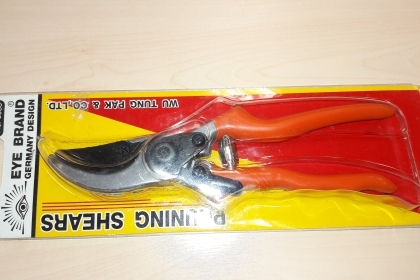 ขายกรรไกรตัดกิ่งไม้ตราตาGERMANYใบมีดคมกริบๆ