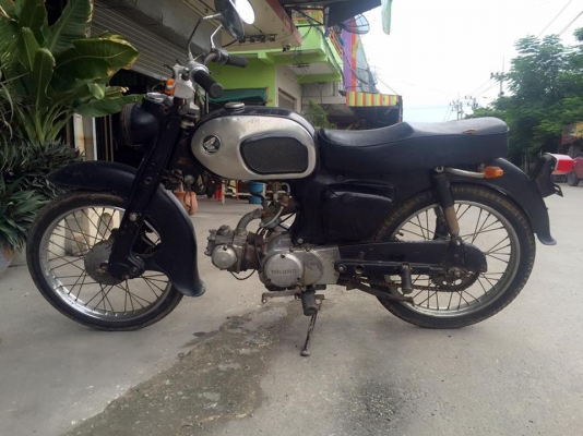 ขาย c 201 ตัวหายาก ทะเบียน  ภาษีขาด 51 รถเครื่องดี ของเดิมเยอะ ขีปกติ ขาย 45000 ติดต่อ 0889419663