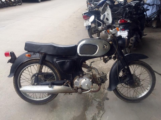 ขาย c 201 ตัวหายาก ทะเบียน  ภาษีขาด 51 รถเครื่องดี ของเดิมเยอะ ขีปกติ ขาย 45000 ติดต่อ 0889419663