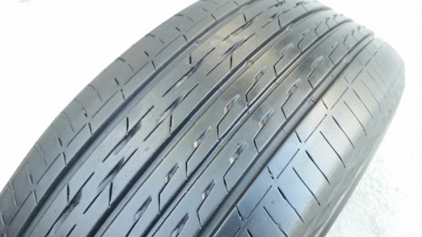 ขายยาง215/60/16 ปี 1814 BRIDGESTONE GR100 4เส้น ขายยาง215/60/16 ปี 1814 BRIDGESTONE GR100 4เส้น