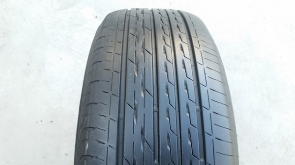 ขายยาง215/60/16 ปี 1814 BRIDGESTONE GR100 4เส้น ขายยาง215/60/16 ปี 1814 BRIDGESTONE GR100 4เส้น