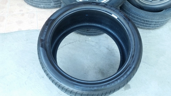 ขายยาง285/30/19 ปี 4013 PIRELLT PZERO 2 เส้น
