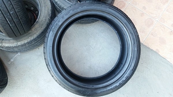 ขายยาง225/40/18 ปี 14 NITTO NT555 4 เส้น