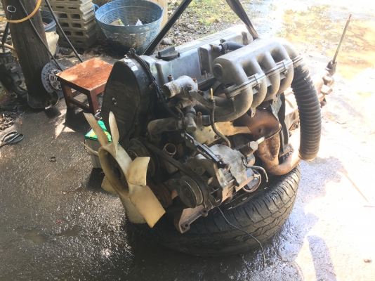 ขายเครื่องยนต์นิสสัน LD 20 ll