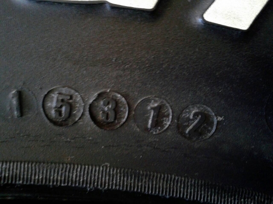 ขายยาง BF All285/75/16 ปี12กับ13 ขายยาง BF All285/75/16 ปี12กับ13