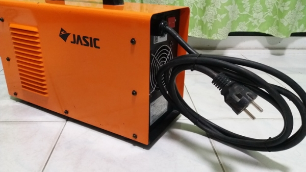 ตู้เชื่อมระบบซุปเปอร์อินเวอร์เตอร์ เจสิค arc204 eสภาพดี อุปกรณ์ครบครับ