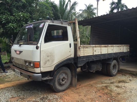 ขายรถหกล้อกระบะบรรทุก KM777 ขายรถหกล้อกระบะบรรทุก KM777