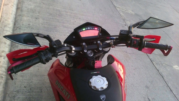 Ducati hypermotard 796 ปี2011