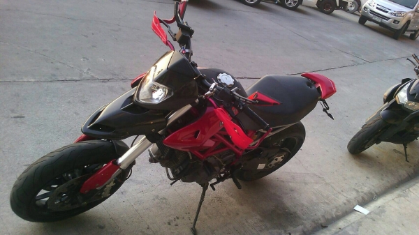 Ducati hypermotard 796 ปี2011