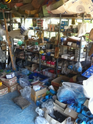 เซ้งสินค้าฮาร์ดแวร์ และชั้นวางของเหล็กกล่อง เซ้งสินค้าฮาร์ดแวร์ และชั้นวางของเหล็กกล่อง