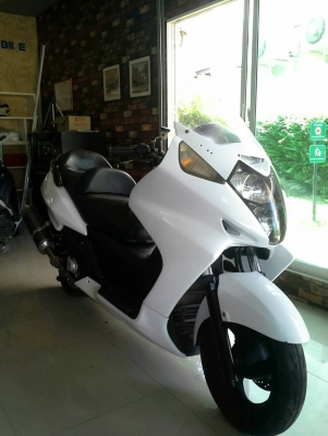 honda silverwing 600 ปี 04