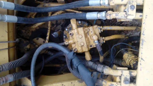 ขายด่วน รถแบ็คโฮ CAT E120 สภาพสวย เครื่่องแน่น เอวแน่น ปั๊มแรง มีแอร์ เอกสารอินวอยส์ ขายด่วน รถแบ็คโฮ CAT E120 สภาพสวย เครื่่องแน่น เอวแน่น ปั๊มแรง มีแอร์ เอกสารอินวอยส์