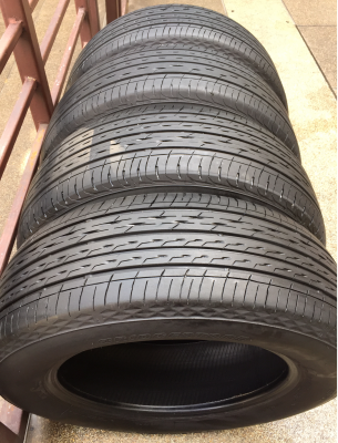ยาง Bridgestone 215 60 16 ปี15 ดอกเยอะ ราคาไม่แพง ยาง Bridgestone 215 60 16 ปี15 ดอกเยอะ ราคาไม่แพง