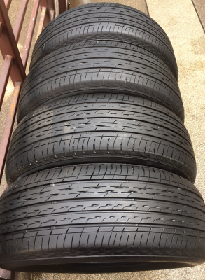 ยาง Bridgestone 215 60 16 ปี15 ดอกเยอะ ราคาไม่แพง ยาง Bridgestone 215 60 16 ปี15 ดอกเยอะ ราคาไม่แพง