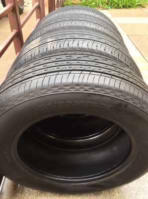 ยาง Bridgestone 215 60 16 ปี15 ดอกเยอะ ราคาไม่แพง ยาง Bridgestone 215 60 16 ปี15 ดอกเยอะ ราคาไม่แพง