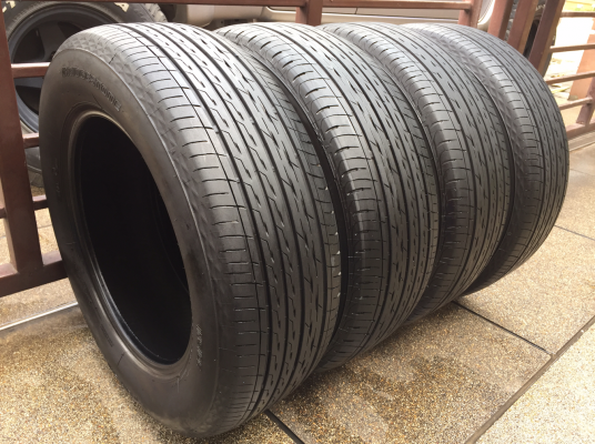 ยาง Bridgestone 215 60 16 ปี15 ดอกเยอะ ราคาไม่แพง