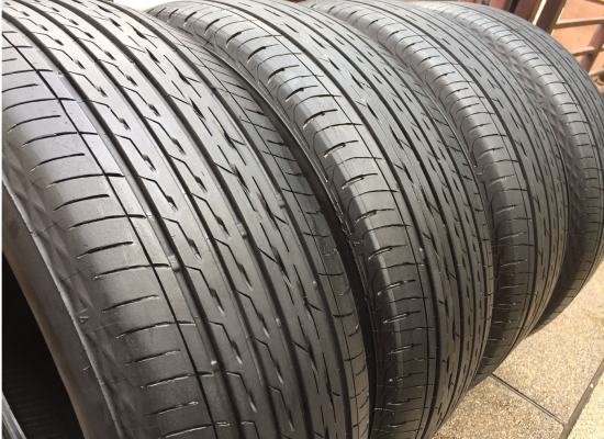 ยาง Bridgestone 215 60 16 ปี15 ดอกเยอะ ราคาไม่แพง ยาง Bridgestone 215 60 16 ปี15 ดอกเยอะ ราคาไม่แพง