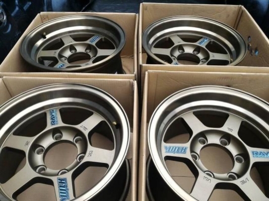 ยาง BF KM2  265 x 75 x 16  พร้อมล้อ  TE37